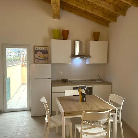 Antico Borgo San Zeno דירה ברדולינו