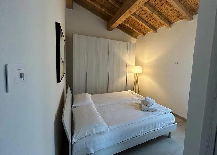 Antico Borgo San Zeno דירה